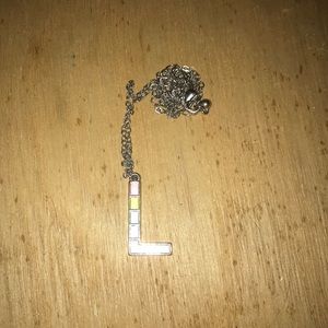 L initial neckless